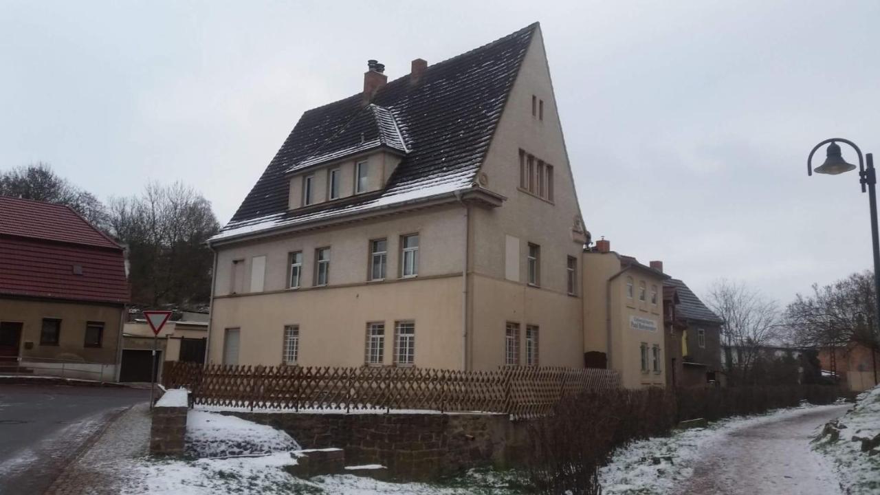 Ferienwohnung Wettin Am Petersbrunnen Экстерьер фото